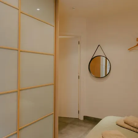 Flat Ozee 아파트